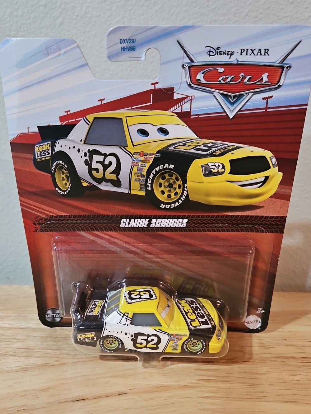 Disney Pixar Cars Claude Scruggs #52 Leak Less Diecast New Sealed